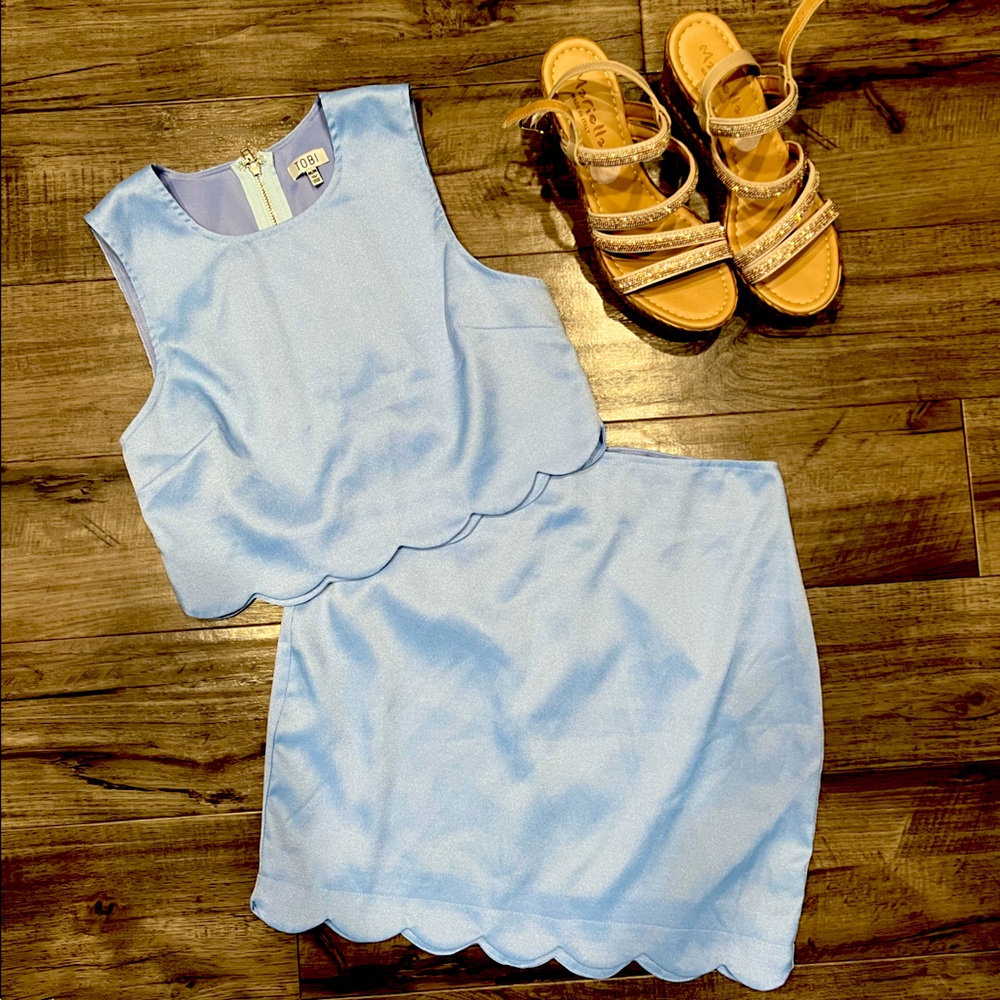 🧜🏼‍♀️Tobi Size Medium Scalloped Top and Skirt Combo🧜🏼‍♀️